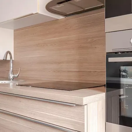 Διαμέρισμα Aux Arenes, 30m Des Arenes, Balcon, Clim *