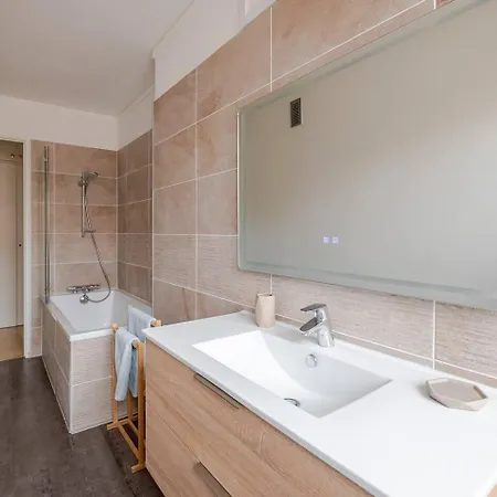 Aux Arenes, 30m Des Arenes, Balcon, Clim Διαμέρισμα