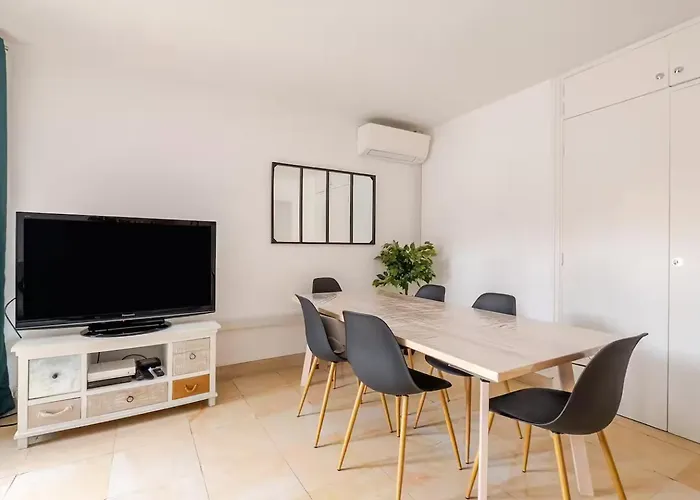 Aux Arenes, 30m Des Arenes, Balcon, Clim Διαμέρισμα *