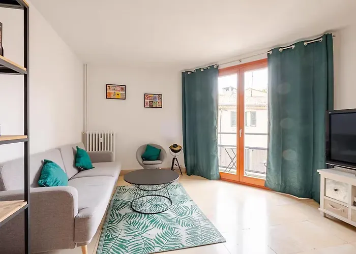 Aux Arenes, 30m Des Arenes, Balcon, Clim *