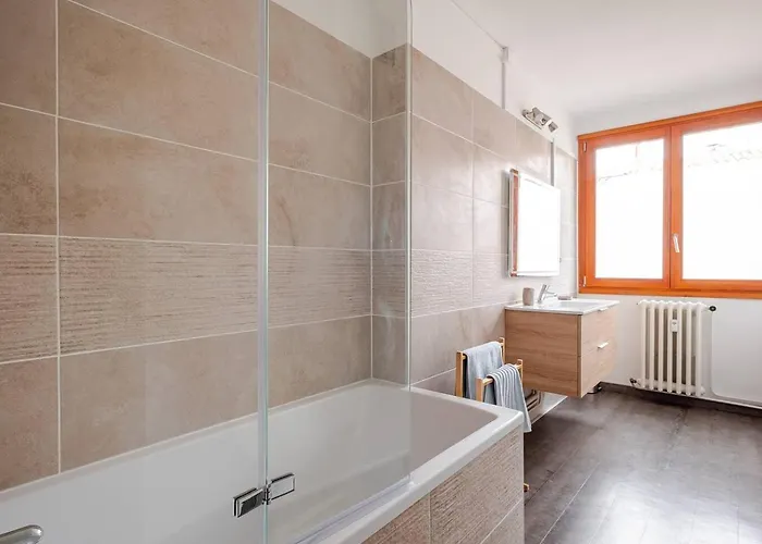 Aux Arenes, 30m Des Arenes, Balcon, Clim