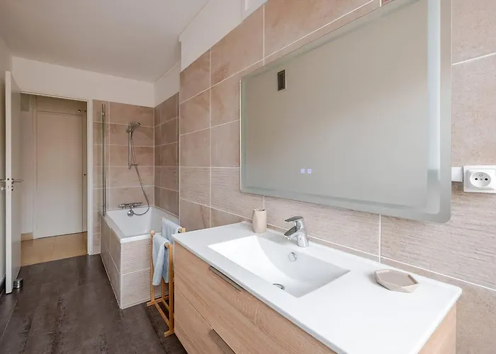 Aux Arenes, 30m Des Arenes, Balcon, Clim Διαμέρισμα